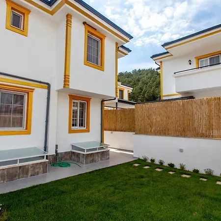 Roses Villa